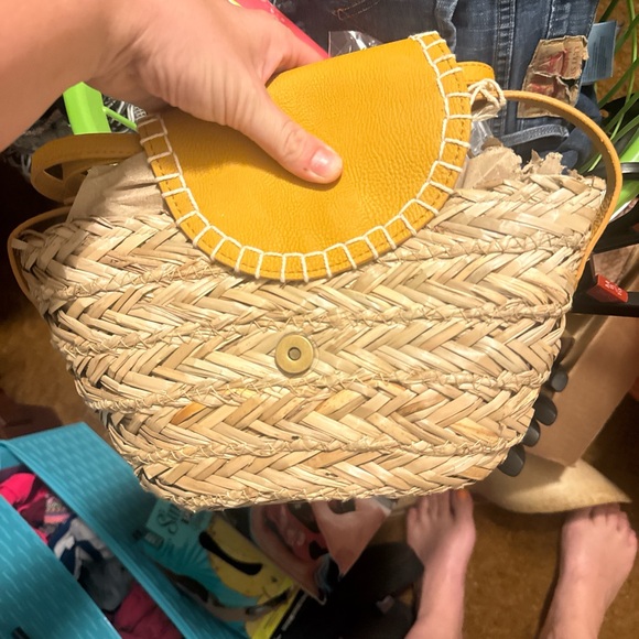 Universal Thread Handbags - Universal Thread Yellow and Tan Straw Shoulder Bag